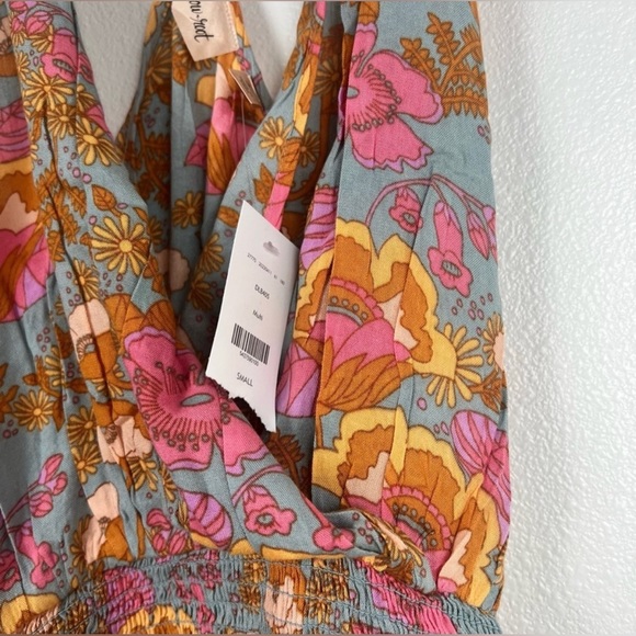 NWT Buckle Willow & Root Surplice Floral Cropped Top - Picture 6 of 9